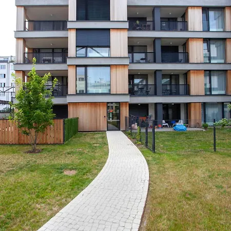 Blueground 7 Furnished Close To Offices Prg-29 Πράγα