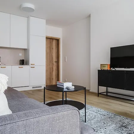 Διαμέρισμα Blueground 7 Furnished Close To Offices Prg-29 *