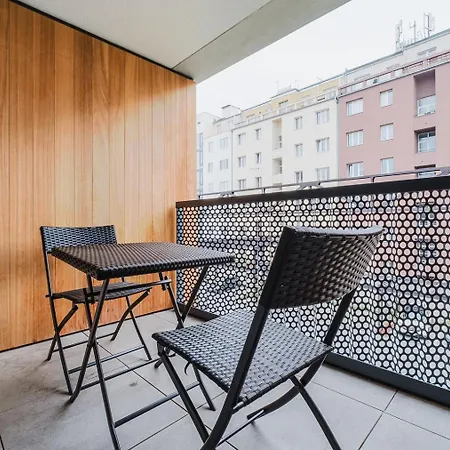 Blueground 7 Furnished Close To Offices Prg-29 Πράγα